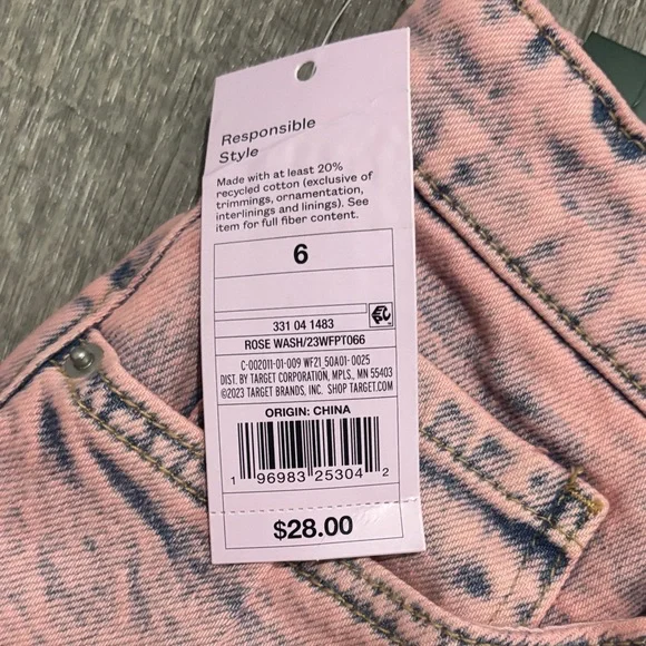 Pink High-Waisted Jeans - Picture 4 of 7